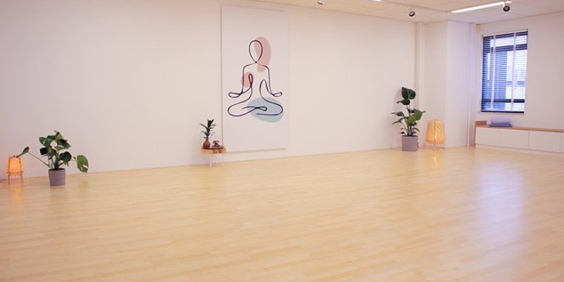 Flowable Uden Hoofd Yoga ruimte